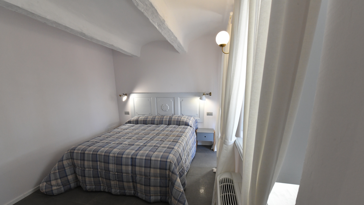 Camera Matrimoniale 3